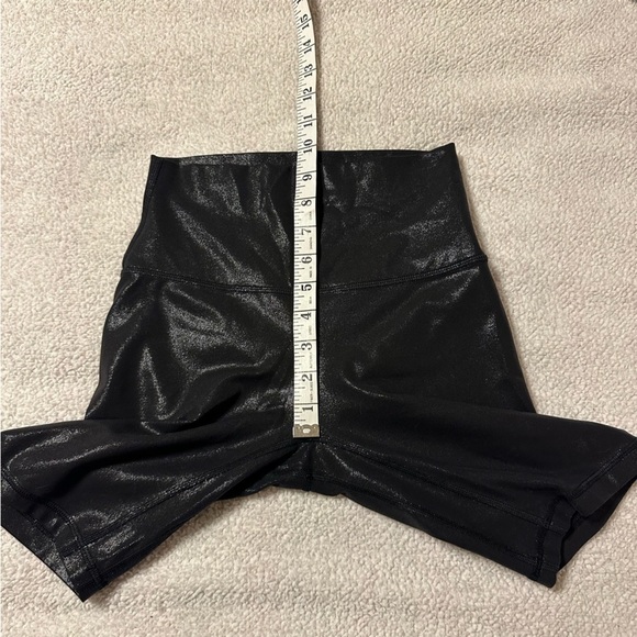 Lululemon Align High-Rise Bike Shorts Shine
Radiate Foil Print Black Sparkle - Picture 7 of 12